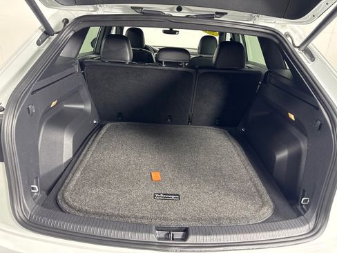 Used 2022 Volkswagen Atlas Cross Sport SE image 22