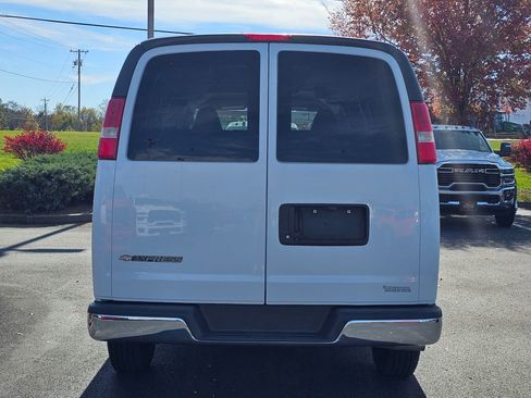 Used 2019 Chevrolet Express 3500 LT w/ LT Preferred Equipment Group image 6
