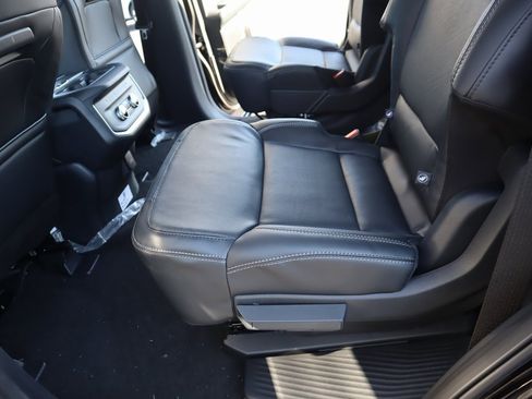 New 2025 Ford Expedition Platinum image 13