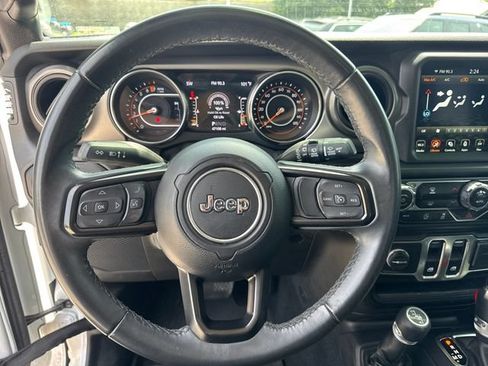 Used 2022 Jeep Wrangler Sport AWD/4WD image 19