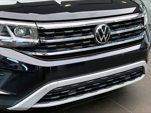 Used 2023 Volkswagen Atlas Cross Sport SE image 61