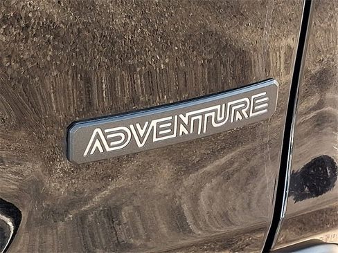 Used 2024 Toyota RAV4 Adventure image 31