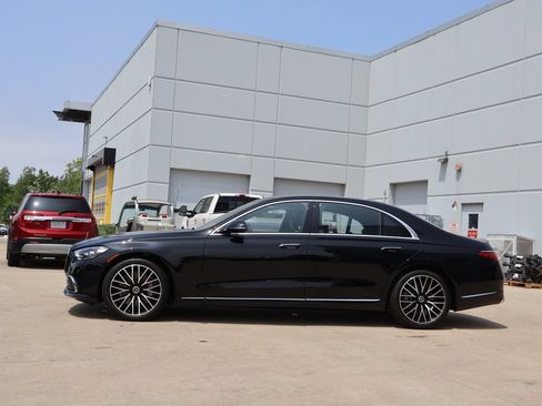 Certified 2023 Mercedes-Benz S 580 4MATIC Sedan image 4