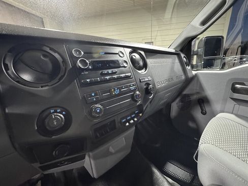 Used 2015 Ford F250 XL w/ XL Appearance Package image 14