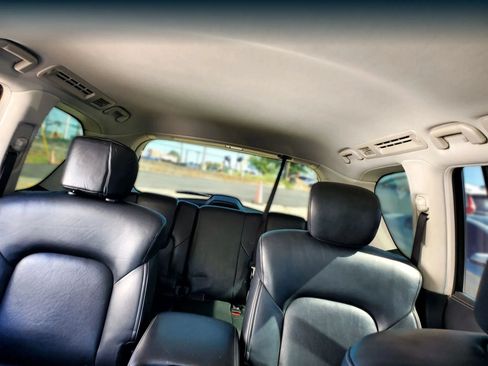 Used 2017 INFINITI QX80 4WD w/ Driver Assistance Package image 52