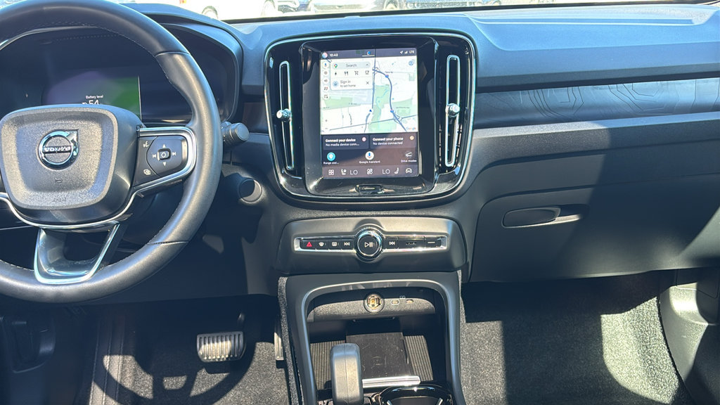 Certified 2023 Volvo C40 P8 Recharge Plus w/ Climate Package AWD/4WD image 6