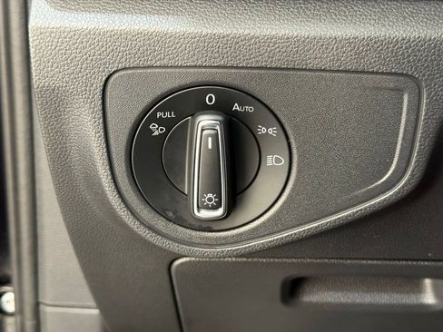 Used 2021 Volkswagen Atlas SE w/ Panoramic Sunroof Package image 35