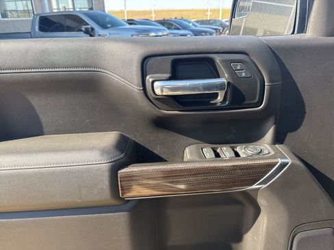 Used 2020 Chevrolet Silverado 1500 LT w/ Texas Edition image 11