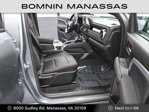 Used 2024 Chevrolet Colorado Z71 w/ Z71 Convenience Package 2 image 10