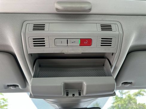 Used 2024 Volkswagen Jetta SE FWD image 24