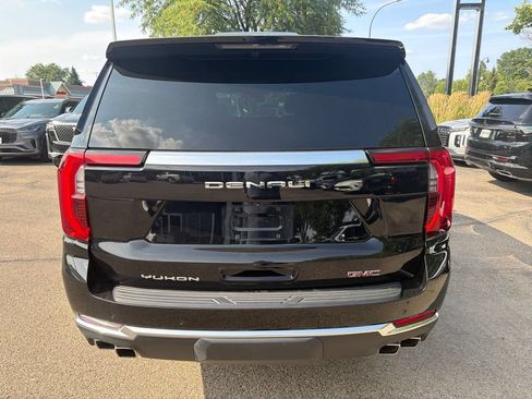 Used 2025 GMC Yukon XL Denali AWD/4WD image 4