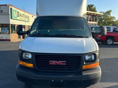 Used 2014 GMC Savana 3500 image 2