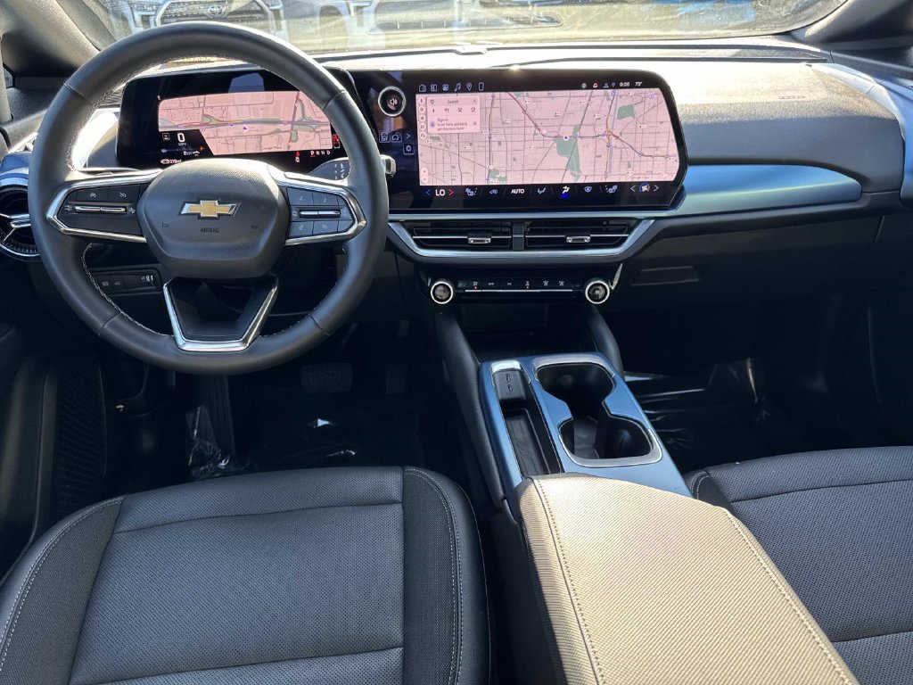 Used 2024 Chevrolet Equinox EV LT FWD image 10