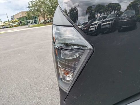 Certified 2025 Hyundai Kona SEL FWD image 10