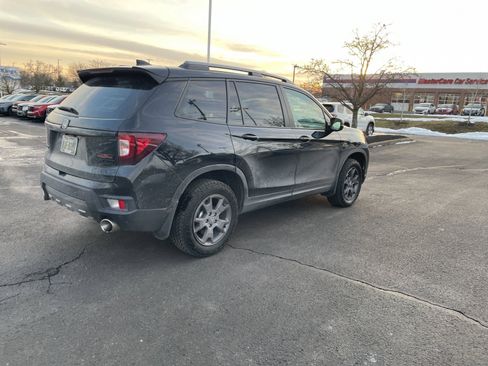 Used 2024 Honda Passport TrailSport image 9