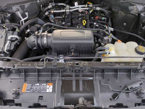 Used 2023 Ford Explorer XLT w/ Equipment Group 202A AWD/4WD image 15