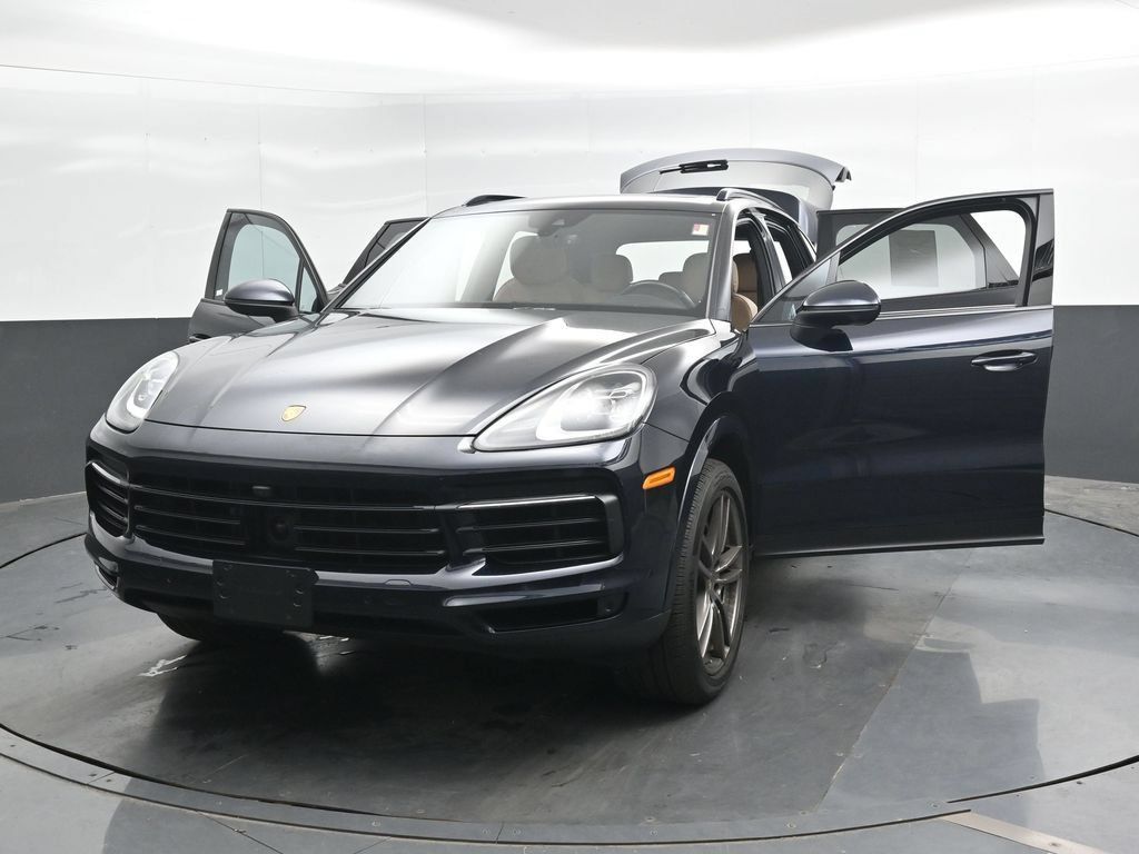 Used 2023 Porsche Cayenne AWD/4WD image 47