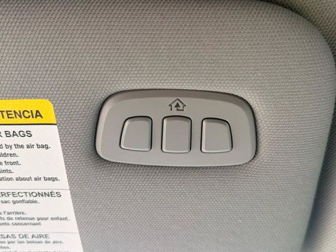 Used 2023 Ford Explorer Limited w/ Equipment Group 301A AWD/4WD image 34