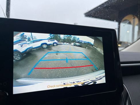 Used 2025 Toyota Corolla LE image 17