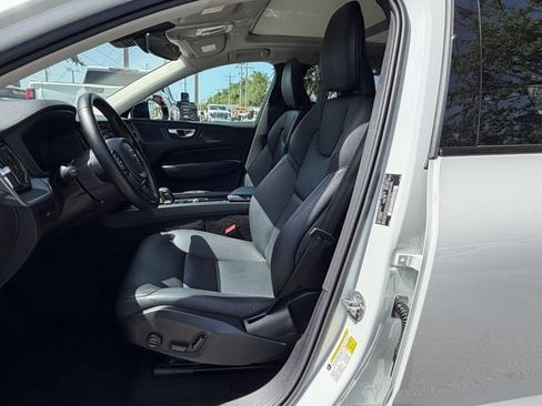 Used 2025 Volvo XC60 B5 Core w/ Protection Package Premier AWD/4WD image 12