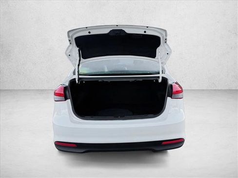 Used 2017 Kia Forte LX w/ LX Popular Package image 7