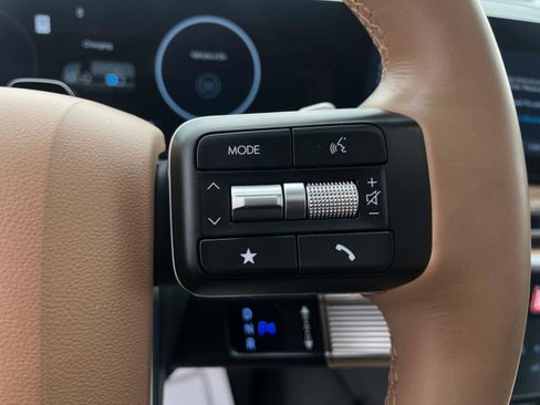 Used 2025 Hyundai Santa Fe Limited image 27