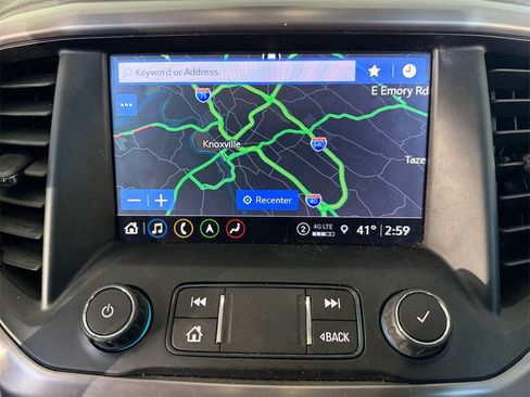 Used 2021 GMC Acadia AT4 w/ Technology Package image 10