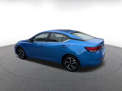 Used 2025 Nissan Sentra SV FWD image 10