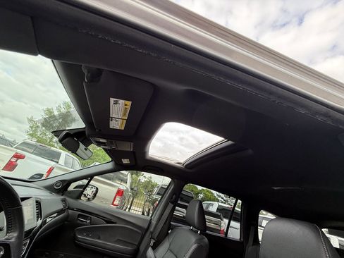Used 2021 Honda Passport Touring image 31