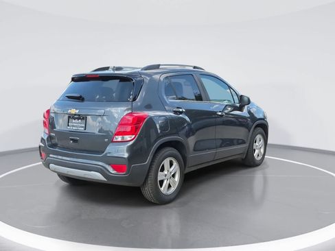 Used 2018 Chevrolet Trax LT w/ LT Convenience Package FWD image 8