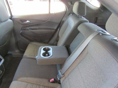 Used 2024 Chevrolet Equinox LT AWD/4WD image 32