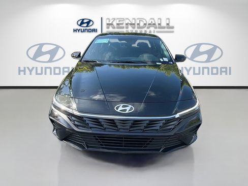 New 2026 Hyundai Elantra SEL Sport FWD image 2