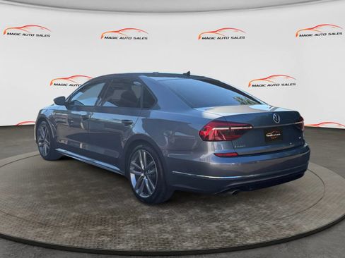 Used 2018 Volkswagen Passat 2.0T R-Line FWD image 8