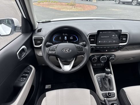 New 2026 Hyundai Venue SEL FWD image 16