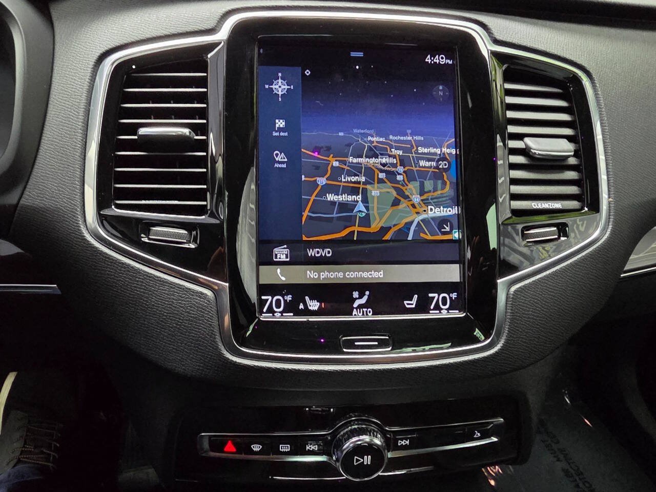 Used 2016 Volvo XC90 T6 Momentum w/ Momentum Plus Package AWD/4WD image 28