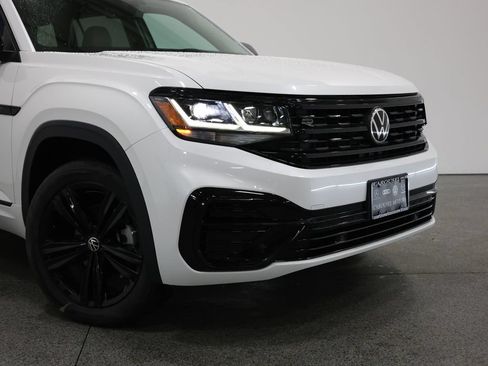 Used 2023 Volkswagen Atlas SEL R-Line AWD/4WD image 3