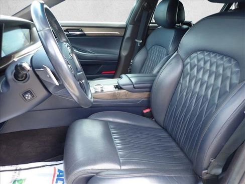 Used 2021 Genesis G90 5.0 Ultimate RWD image 11