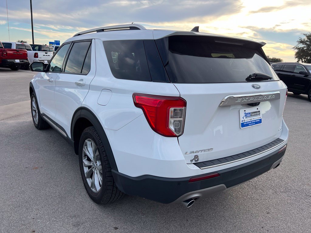 Used 2023 Ford Explorer Limited AWD/4WD image 3