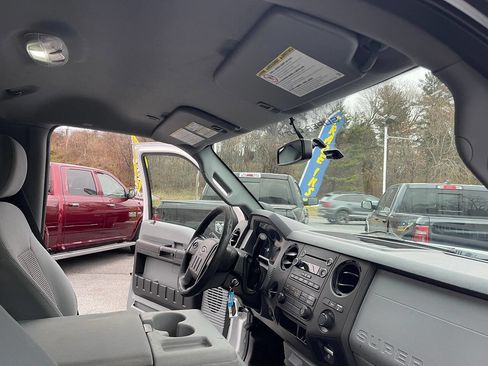 Used 2016 Ford F250 XL w/ Power Equipment Group image 29