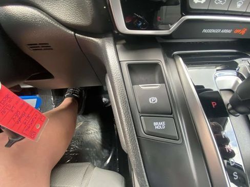 Used 2018 Honda CR-V LX image 27