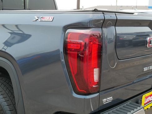 Used 2019 GMC Sierra 1500 SLT w/ SLT Premium Plus Package AWD/4WD image 17