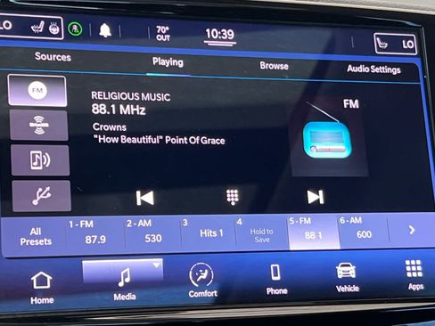 Used 2021 Chrysler Pacifica Touring w/ Uconnect Theater Family Group FWD image 22