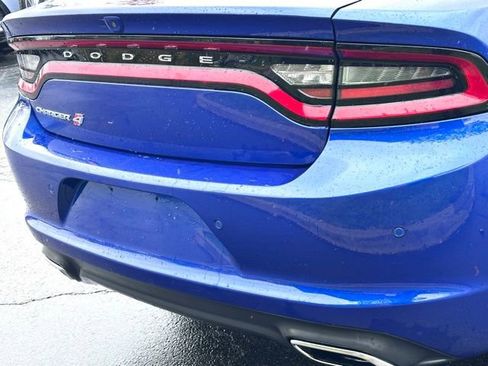 Used 2021 Dodge Charger SXT w/ Driver Convenience Group image 12