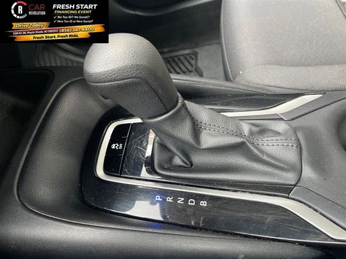 Used 2023 Toyota Corolla LE image 7