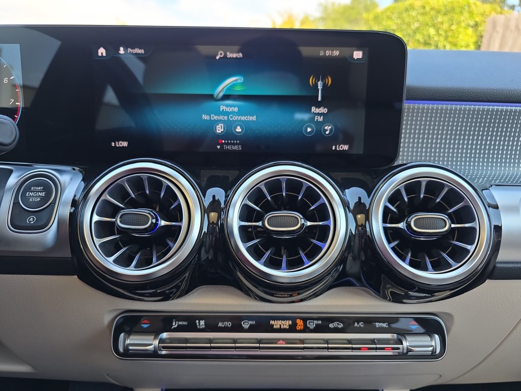 Certified 2022 Mercedes-Benz GLB 250 4MATIC image 24