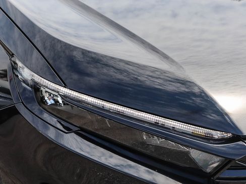 Used 2024 Honda CR-V Sport Touring image 6