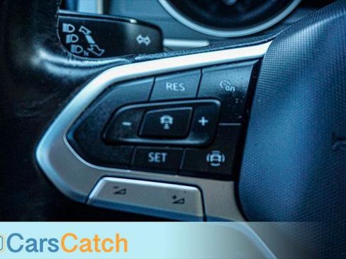 Used 2020 Volkswagen Atlas Cross Sport SE w/ Towing Package image 34