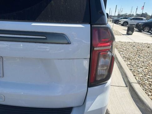 Used 2022 Chevrolet Tahoe Z71 w/ Luxury Package image 16