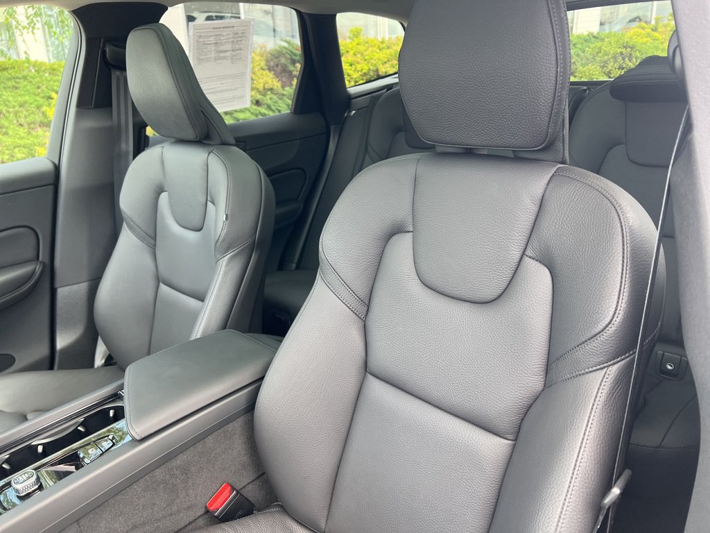 Certified 2025 Volvo XC60 T8 Plus w/ Protection Package Premier AWD/4WD image 14