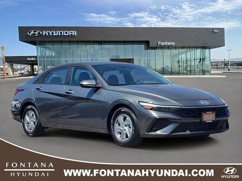 New 2026 Hyundai Elantra SE FWD image 1